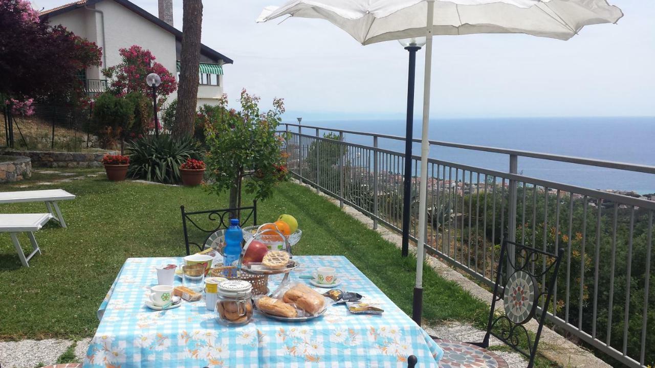 Antemare Bed & Breakfast Ноли Екстериор снимка